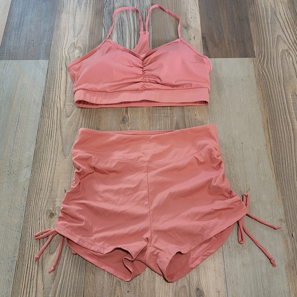 OQQ Other - OQQ Two Piece Gym Set